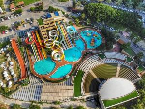 Bazén v ubytování Alanya gold city hotel main building 3 bedroom apartment nebo v jeho okolí