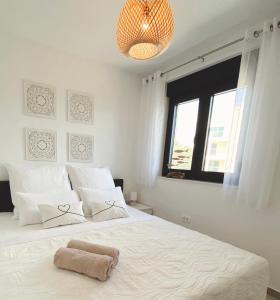 Voodi või voodid majutusasutuse Apartment Agnes with Rooftop Terrace, Grill, Pool and new from 2026 Jucuzzi toas +29 fotot