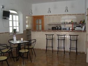 Hostal Los Arcos tesisinde lounge veya bar alanı