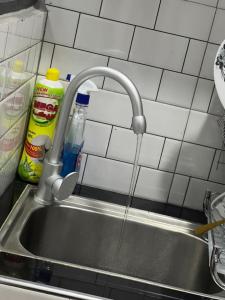 Φωτογραφία από το άλμπουμ του Romantic, Stunning & Authentic Ensuited Master Bedroom στο Νταρ ες Σαλάμ +86 φωτογραφίες