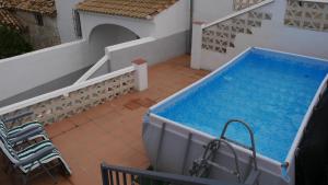 Bazén v ubytování Cortijo Los Liñanes nebo v jeho okolí