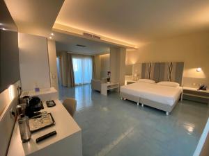 Gallery image of Hotel Village Eden in Capo Vaticano