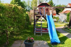Otroško igrišče poleg nastanitve Ferienhaus Neumann - Ein ganzes Haus für Ihren Urlaub!
