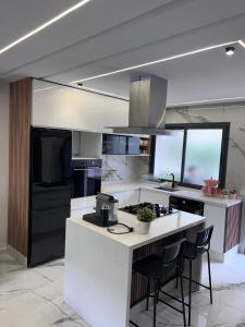 Cucina o angolo cottura di Coin Confort 2 chambres de luxe avec piscine