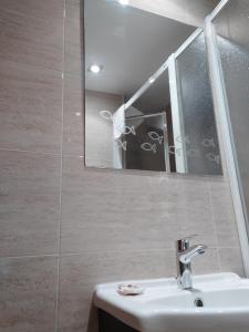 A bathroom at Apartamentos Santana