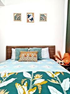 Fotografie z fotogalerie ubytování Elegant bedroom with balcony v destinaci Abu Dhabi