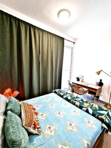 Fotografie z fotogalerie ubytování Elegant bedroom with balcony v destinaci Abu Dhabi