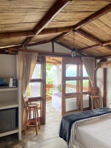 Postel nebo postele na pokoji v ubytování Viyamar Glamping: Discover Tranquility in Style