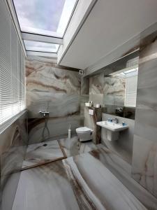 A bathroom at Botabara Del Mar Boutique