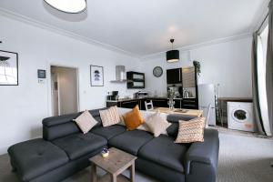 אזור ישיבה ב-Peaceful Apartment, Private Parking, Long Stay Prices, Close To Uni, Hosp, Centre