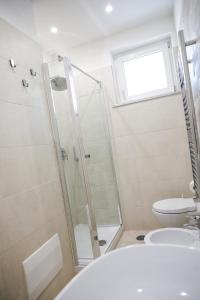 A bathroom at Palazzo Archeo