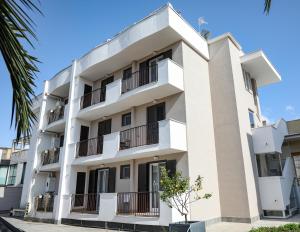 The building in which az apartmanhoteleket is located