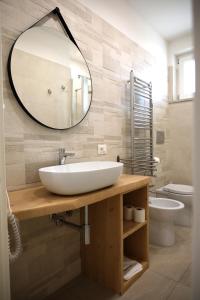 A bathroom at Palazzo Archeo