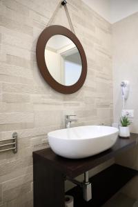 A bathroom at Palazzo Archeo