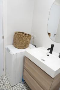 Fotografia z galérie ubytovania Apartamento con Parking a 50m de la playa v destinácii Sant Antoni de Calonge