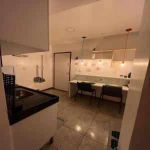 STUDIO 306 | WIFI 600MB | RESIDENCIAL JC, um lugar para ficar. 주방 또는 간이 주방