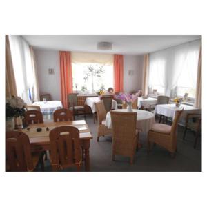 Restauracja lub miejsce do jedzenia w obiekcie Haus am See