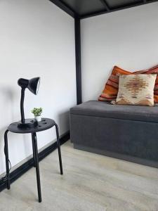 Posezení v ubytování Comfortable studio apartment en Chapinero