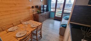 Kuchyňa alebo kuchynka v ubytovaní Appartement résidence L'Ours blanc chez Jimmy