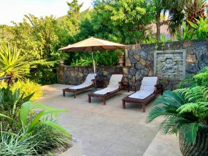 Un jardín fuera de Chamarel Mountain chalets