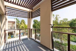 Balkón nebo terasa v ubytování NEW! Gorgeous 3B Villa with Balcony Ras Al Khaimah