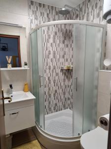 Kúpeľňa v ubytovaní Apartman M Orebic + 37 fotografií