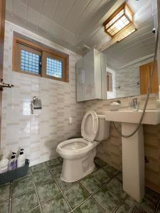 Ένα μπάνιο στο Hanok solsol