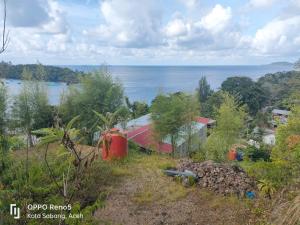 Gallery image of FURQAN GUEST HOUSE Family in Iboih