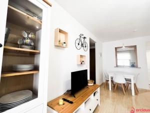 TV a/nebo společenská místnost v ubytování Céntrico y renovado + 37 fotografií
