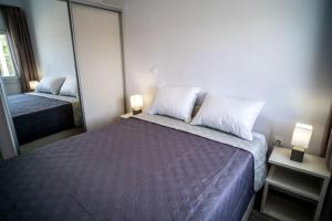 Ένα ή περισσότερα κρεβάτια σε δωμάτιο στο Villa Ble Paros 2