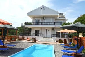 The swimming pool at or close to Filippos Green Villa