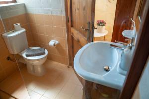 Bilik mandi di Laremi Gozo B&B