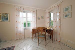 Posezení v ubytování Ferienwohnung Villa Waldesruh