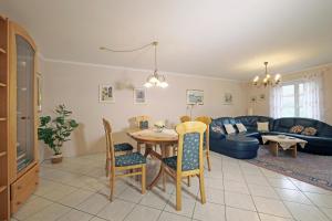 Posezení v ubytování Ferienwohnung Villa Waldesruh