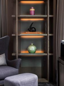 Ruang duduk di The St. Regis Hong Kong