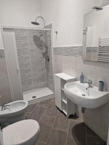 Koupelna v ubytování giuchi home casa vacanze