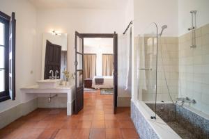 Łazienka w obiekcie La Casa 1832 Boutique