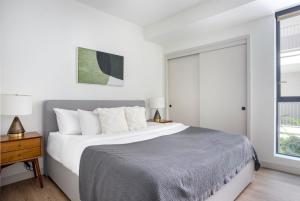 Hollywood 1BR w gym pool wd near Metro LAX-1054