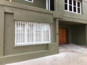 a building with a window and a door at Residencia La Isabel in San Luis