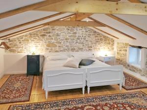 Postel nebo postele na pokoji v ubytování Smetova - The Blue Door House + 21 fotografií