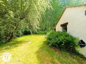Ein Garten an der Unterkunft Gîte La Petite Fagette