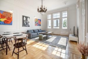 Classical apartment with a modern touch! 1081 Budapest, Rákóczi út 59, V/5 kép - 2