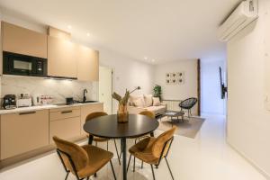 Kuchnia lub aneks kuchenny w obiekcie Apartamento Embajadores XVII
