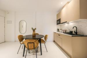 Kuchnia lub aneks kuchenny w obiekcie Apartamento Embajadores XVII