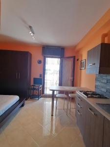 Kuchyň nebo kuchyňský kout v ubytování Gagliardo House