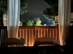 Luxury Mobile Houses Adria的阳台或露台