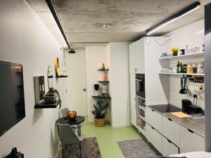 Gallery image of Uxolo Executive 7.2 Micro Living + Mountain View in Cape Town