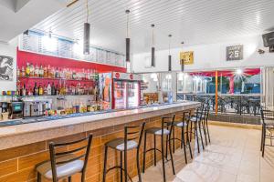 Ο χώρος του lounge ή του μπαρ στο Happy Days 
