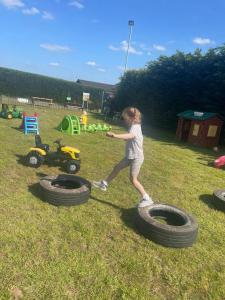 Hosté ubytování FAIRVIEW FARM Holiday Accommodation 14 Luxury Lodges, Cabins, Dog Friendly, Suitable for Couples, Families and Groups, Wedding Guests , Corporate events, Sleeps 2-65 guests in Ravenshead, Nottingham near Sherwood Forest, set in 88 acres