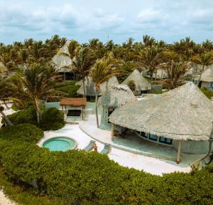 Bazén v ubytování Maya Tulum By G Hotels nebo v jeho okolí